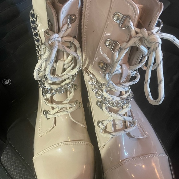 Emo/gothic beige chain boots - Picture 2 of 2